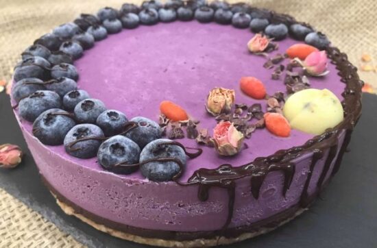 dulciuri prajituri tort naturale raw vegane veganzza tuincentru.ro