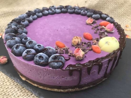 dulciuri prajituri tort naturale raw vegane veganzza tuincentru.ro